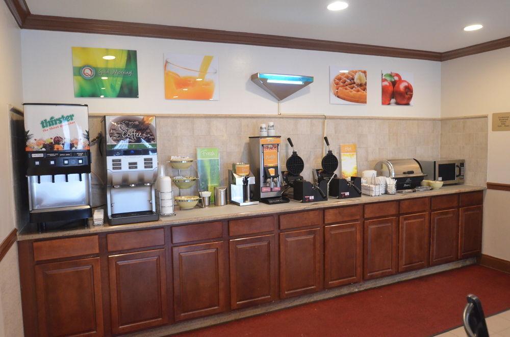 Comfort Inn & Suites Квакертаун Экстерьер фото