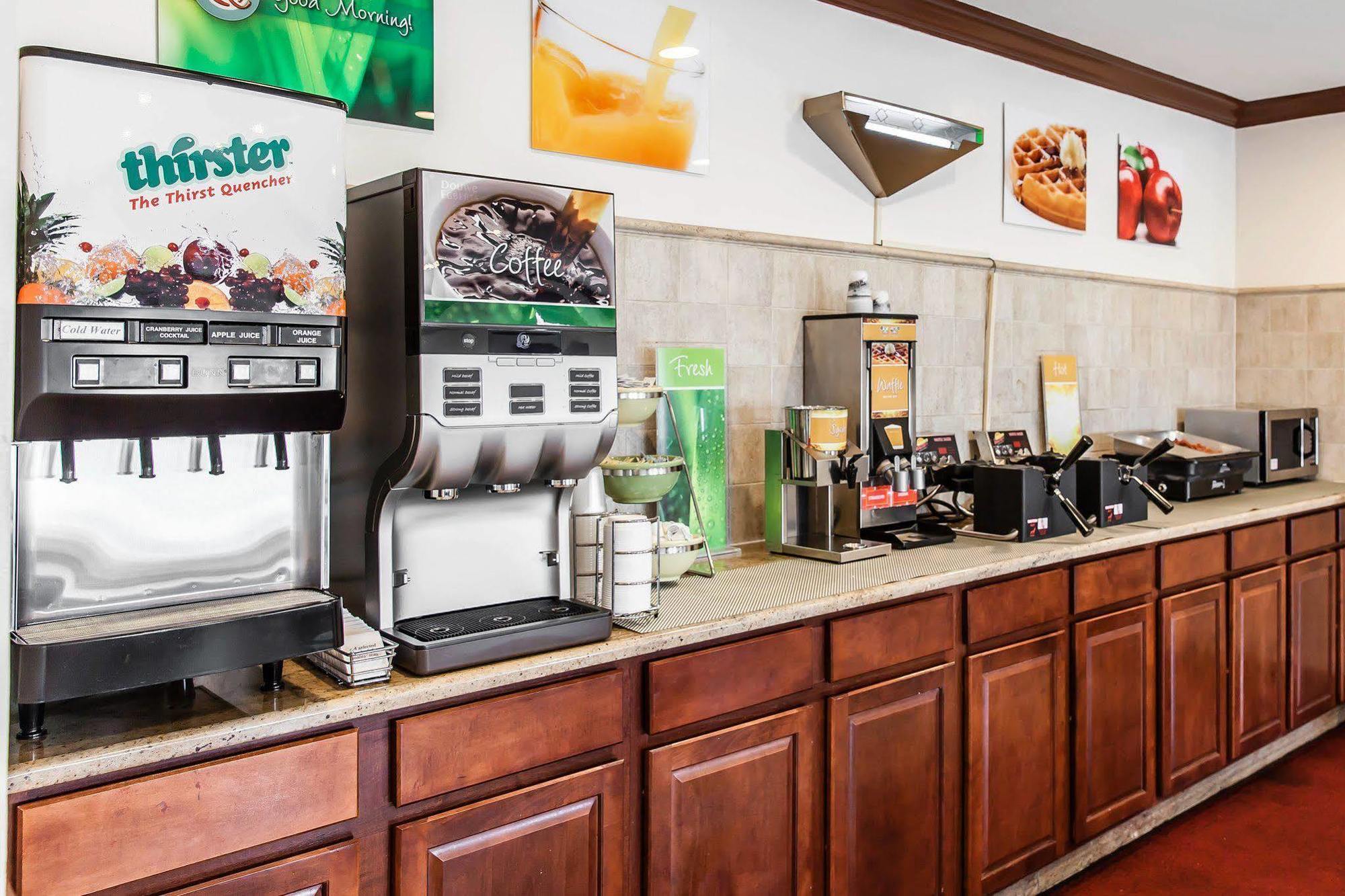 Comfort Inn & Suites Квакертаун Экстерьер фото