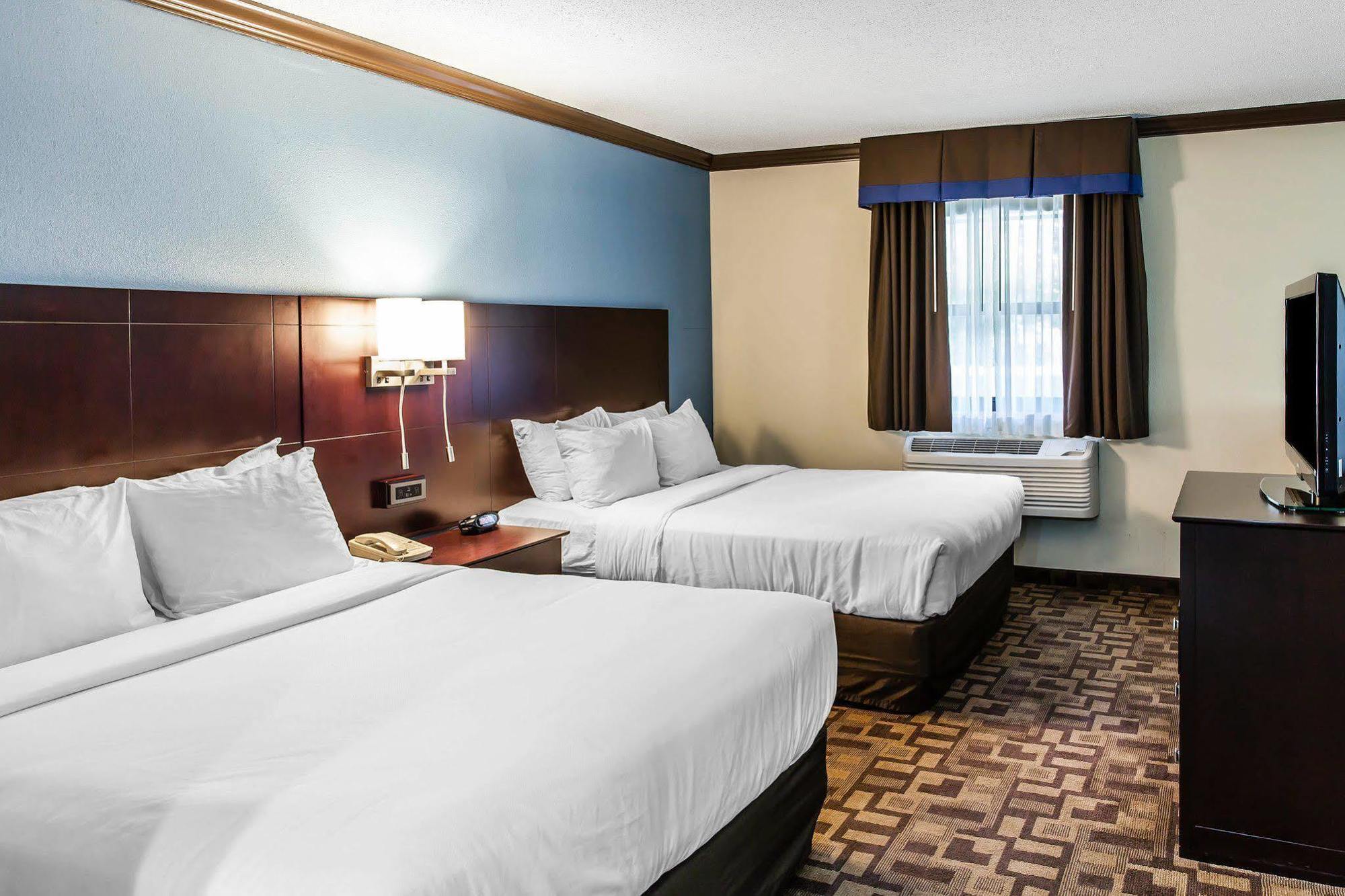 Comfort Inn & Suites Квакертаун Экстерьер фото