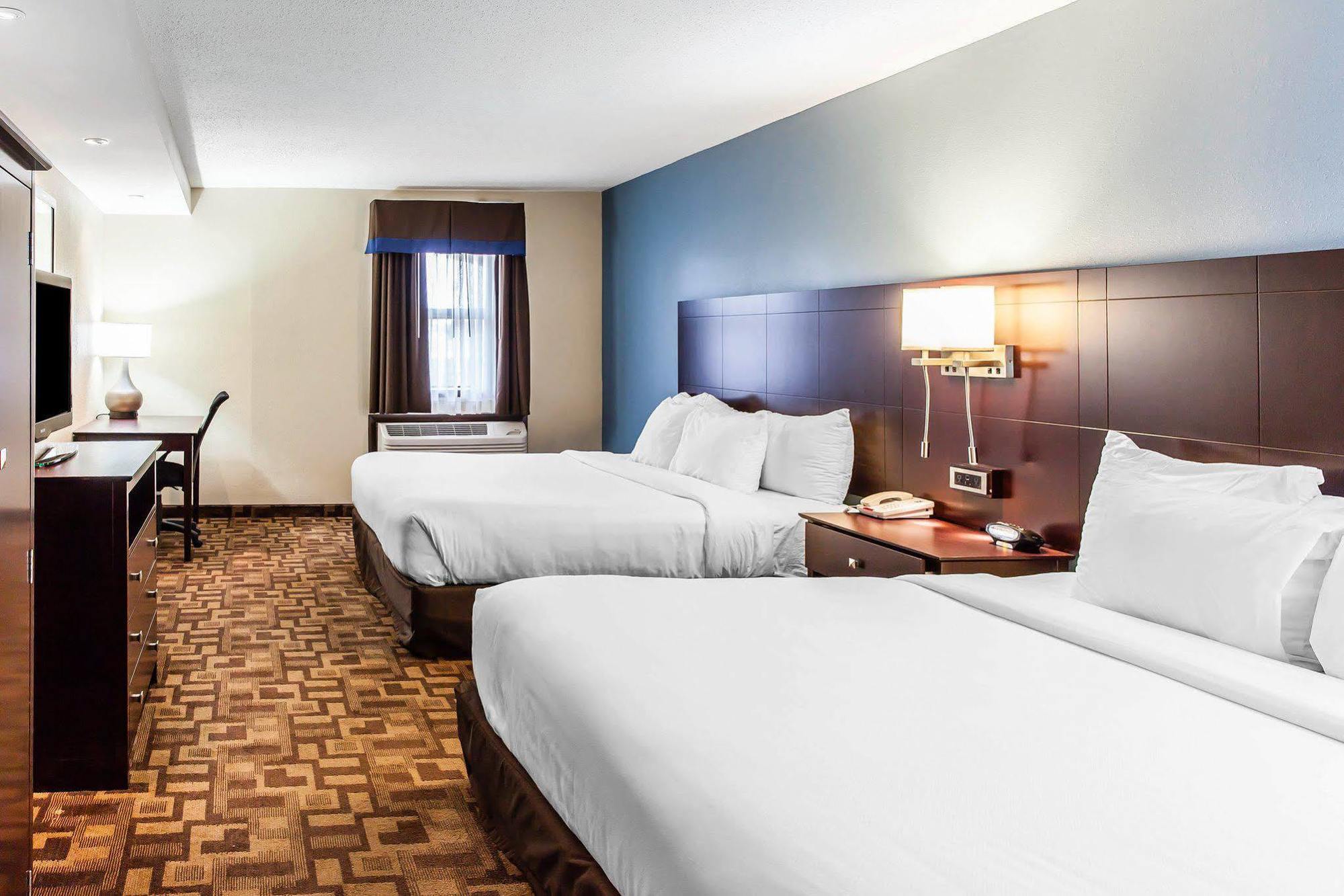 Comfort Inn & Suites Квакертаун Экстерьер фото